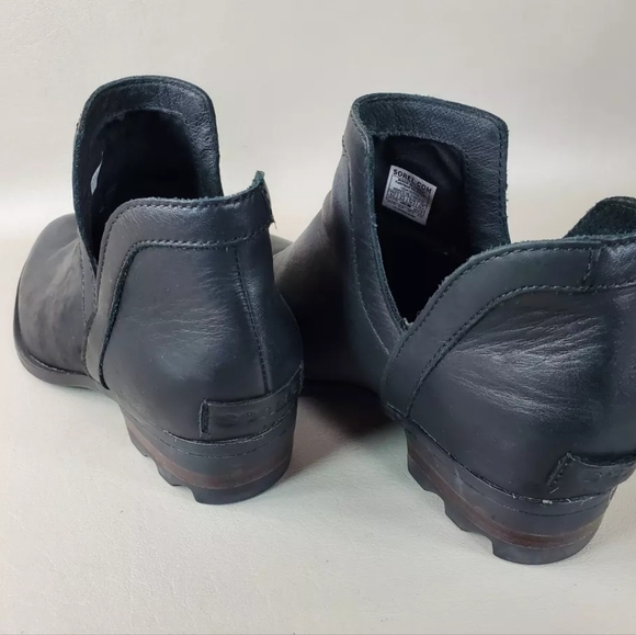 Sorel Boots - Picture 8 of 11